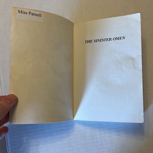 Nancy Drew Paperback books set of 4 - Picture 8 of 8